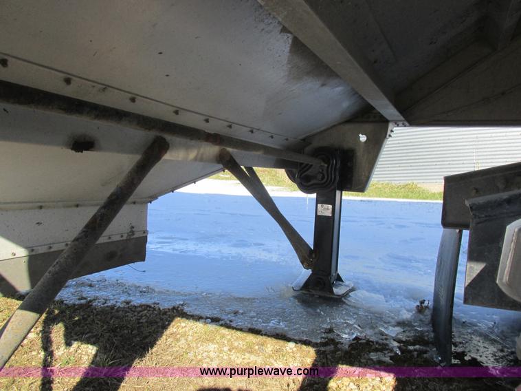 image for item L7002 2007 Cornhusker 800ALSR double hopper grain trailer