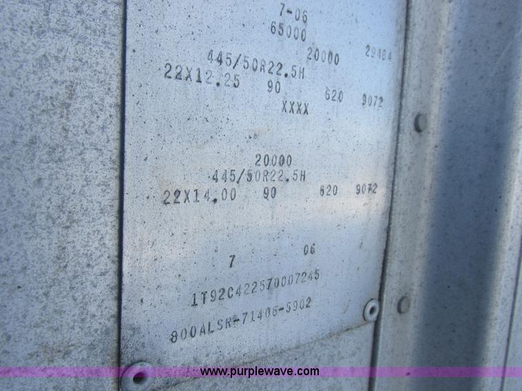 image for item L7002 2007 Cornhusker 800ALSR double hopper grain trailer