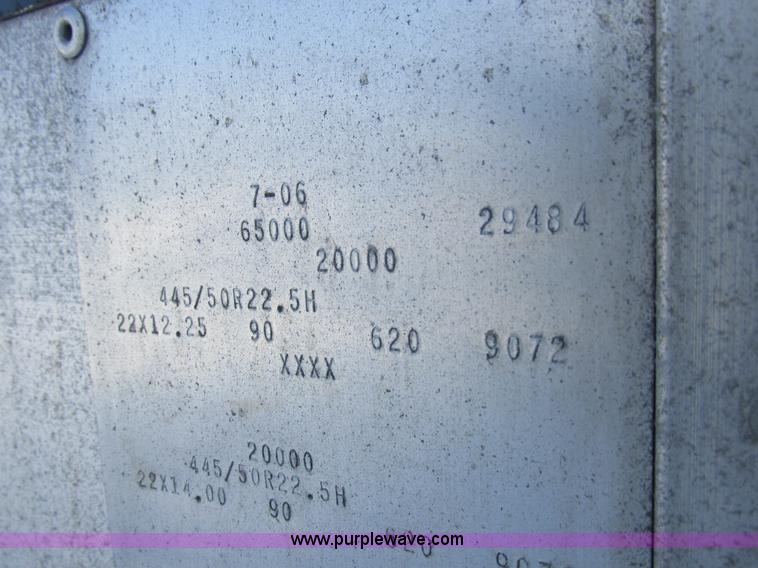 image for item L7002 2007 Cornhusker 800ALSR double hopper grain trailer