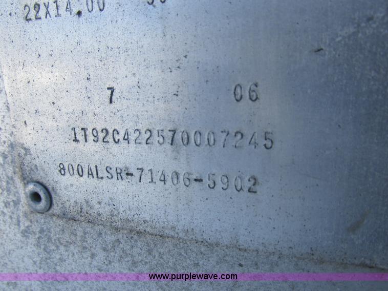 image for item L7002 2007 Cornhusker 800ALSR double hopper grain trailer