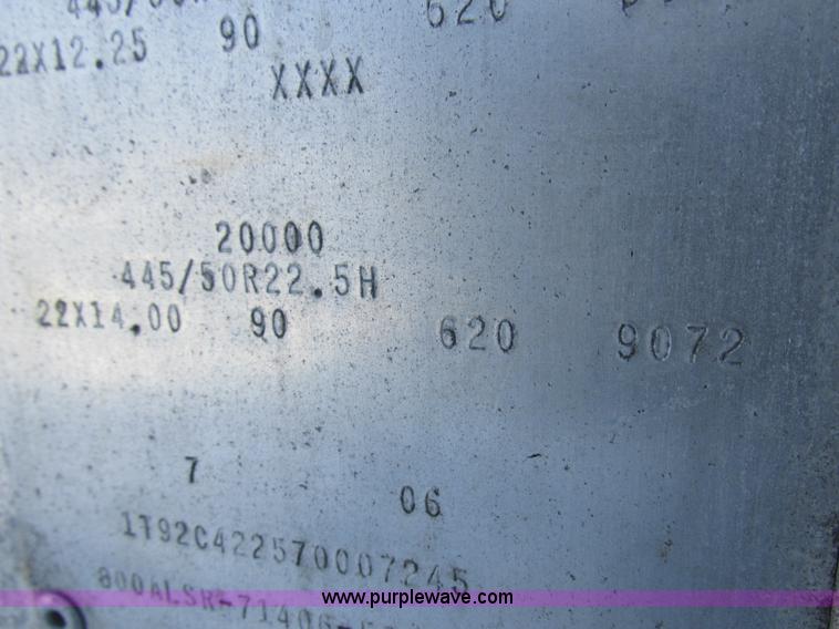 image for item L7002 2007 Cornhusker 800ALSR double hopper grain trailer