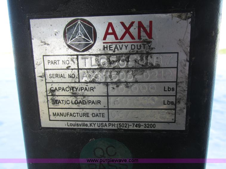 image for item L7002 2007 Cornhusker 800ALSR double hopper grain trailer