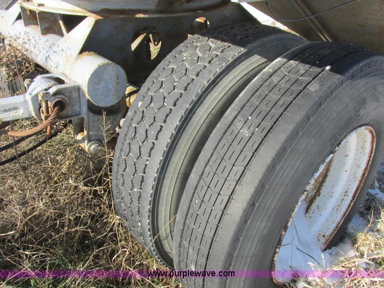 image for item L7003 1973 Doonan single hopper grain trailer