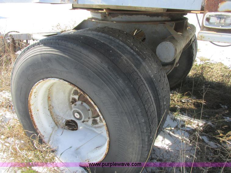 image for item L7003 1973 Doonan single hopper grain trailer