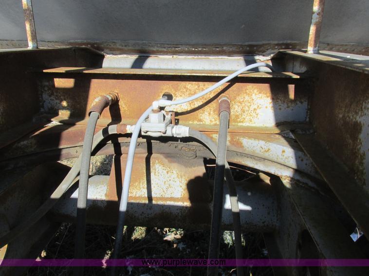 image for item L7003 1973 Doonan single hopper grain trailer