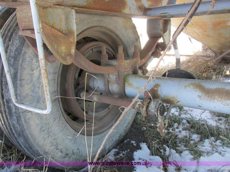 image for item L7003 1973 Doonan single hopper grain trailer