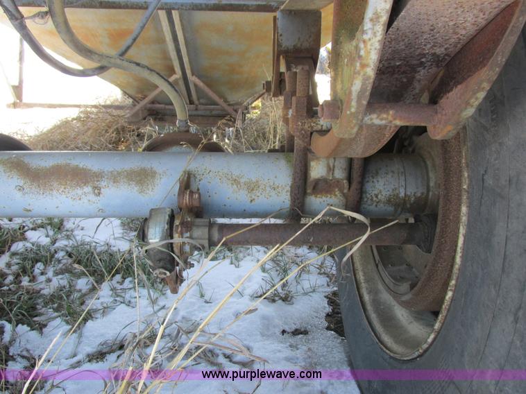 image for item L7003 1973 Doonan single hopper grain trailer