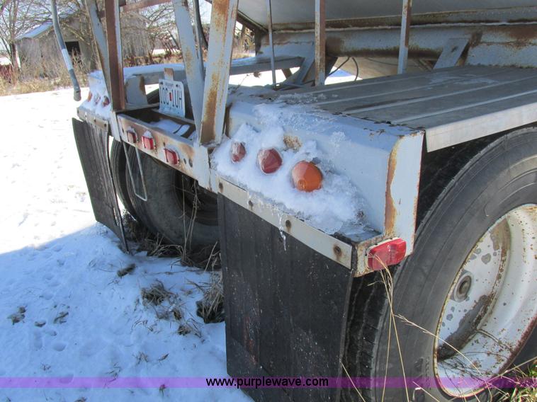 image for item L7003 1973 Doonan single hopper grain trailer
