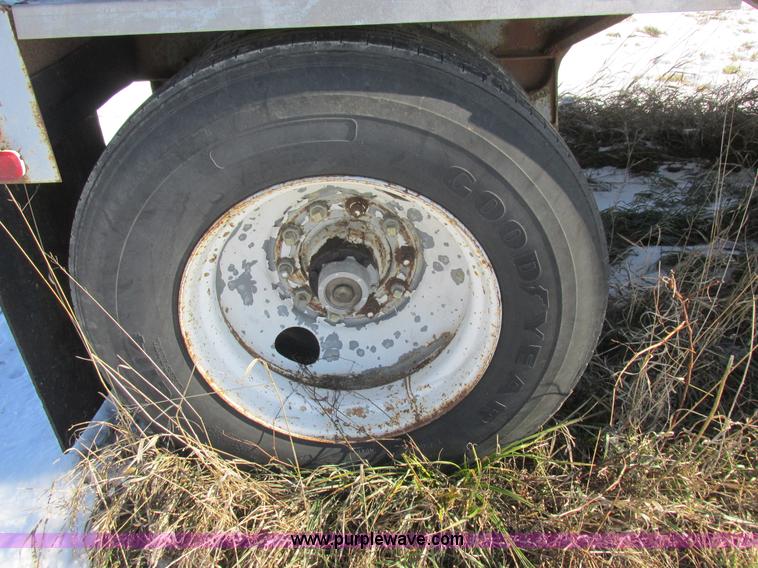 image for item L7003 1973 Doonan single hopper grain trailer