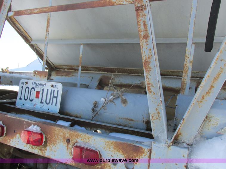 image for item L7003 1973 Doonan single hopper grain trailer