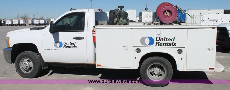 image for item BJ9353 2007 Chevrolet Silverado 3500HD service truck