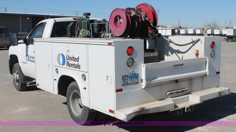 image for item BJ9353 2007 Chevrolet Silverado 3500HD service truck