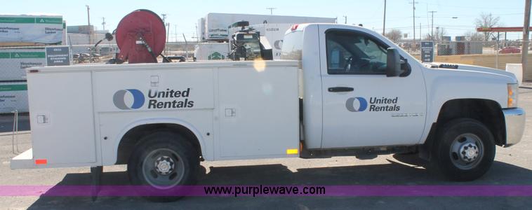 image for item BJ9353 2007 Chevrolet Silverado 3500HD service truck
