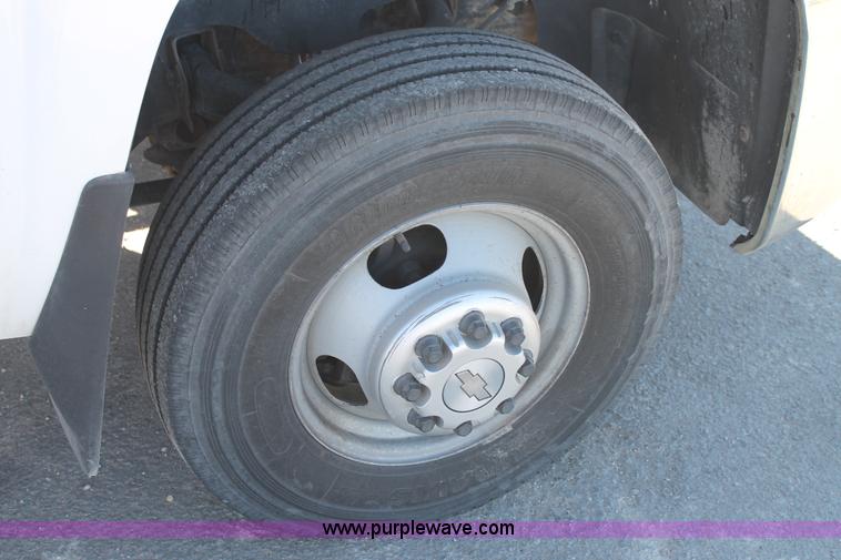 image for item BJ9353 2007 Chevrolet Silverado 3500HD service truck