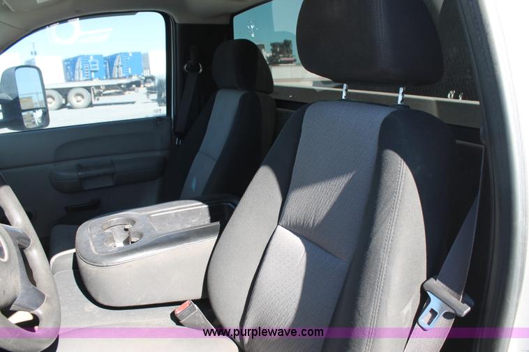 image for item BJ9353 2007 Chevrolet Silverado 3500HD service truck