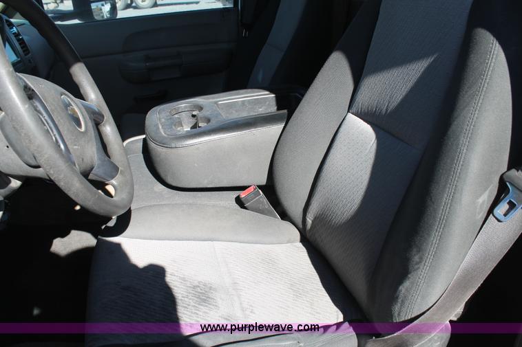 image for item BJ9353 2007 Chevrolet Silverado 3500HD service truck