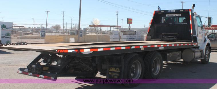 image for item BJ9354 2006 Sterling A9500 rollback truck