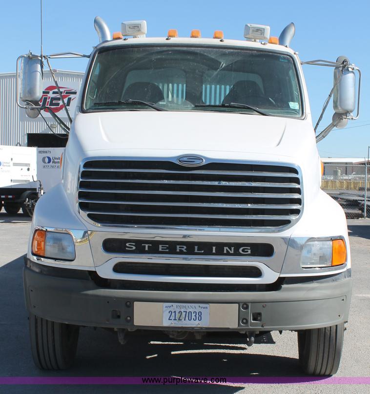 image for item BJ9354 2006 Sterling A9500 rollback truck