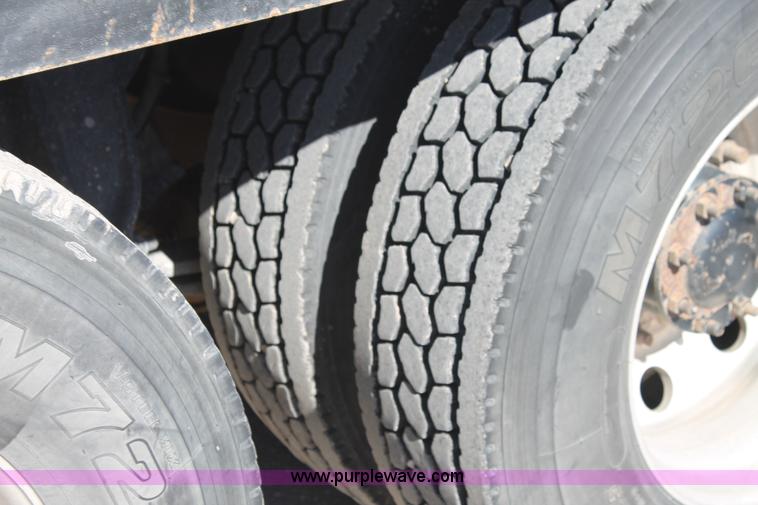 image for item BJ9354 2006 Sterling A9500 rollback truck