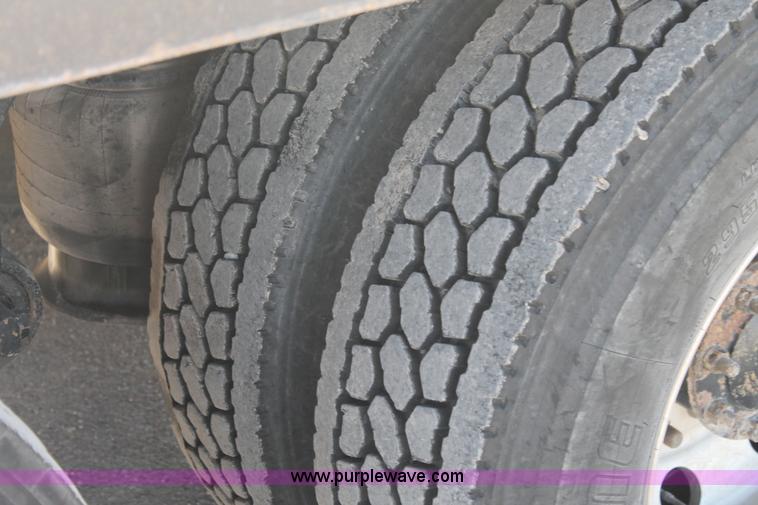 image for item BJ9354 2006 Sterling A9500 rollback truck