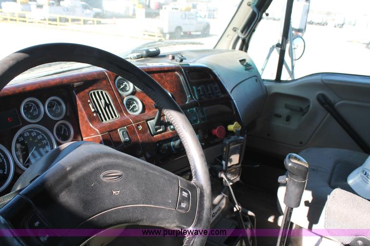 image for item BJ9354 2006 Sterling A9500 rollback truck