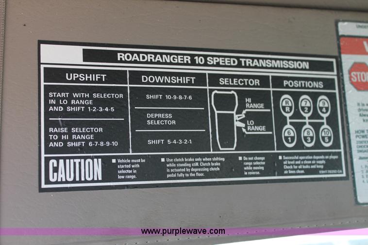 image for item BJ9354 2006 Sterling A9500 rollback truck