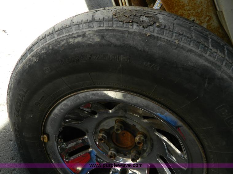 image for item BT9775 1989 Dodge Dakota pickup truck