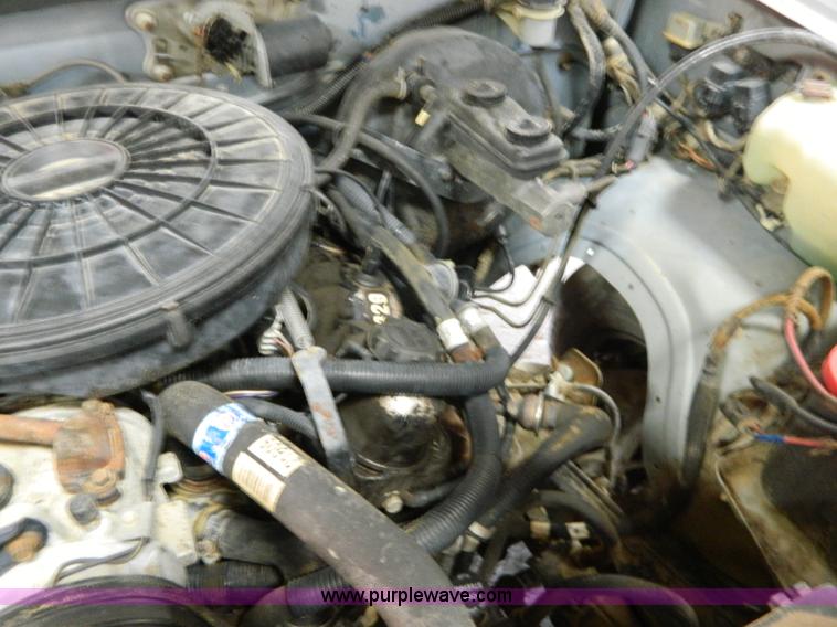 image for item BT9775 1989 Dodge Dakota pickup truck