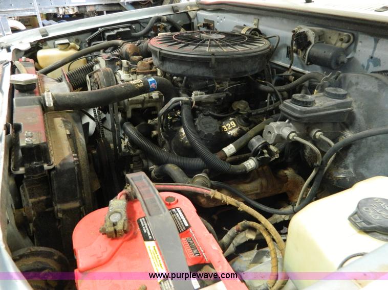 image for item BT9775 1989 Dodge Dakota pickup truck