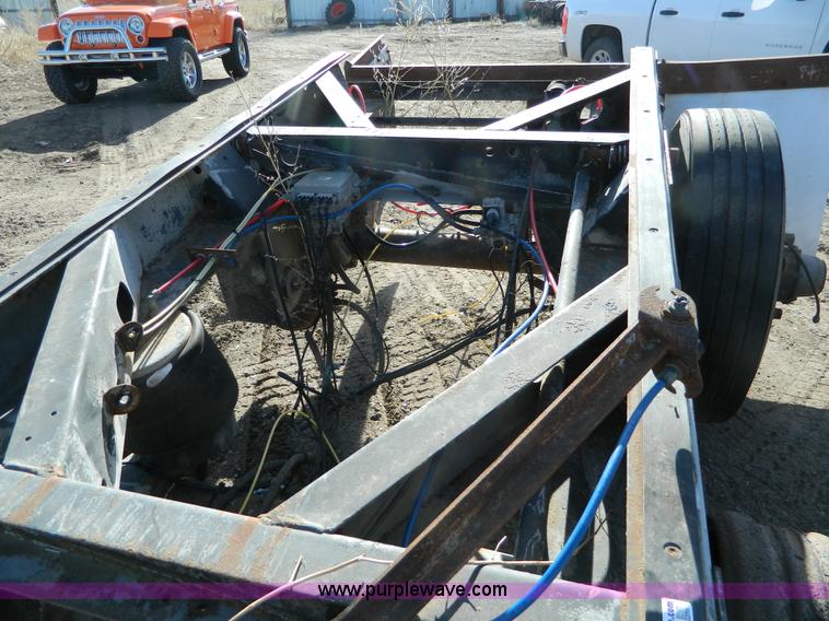 image for item BT9782 Semi trailer running gear