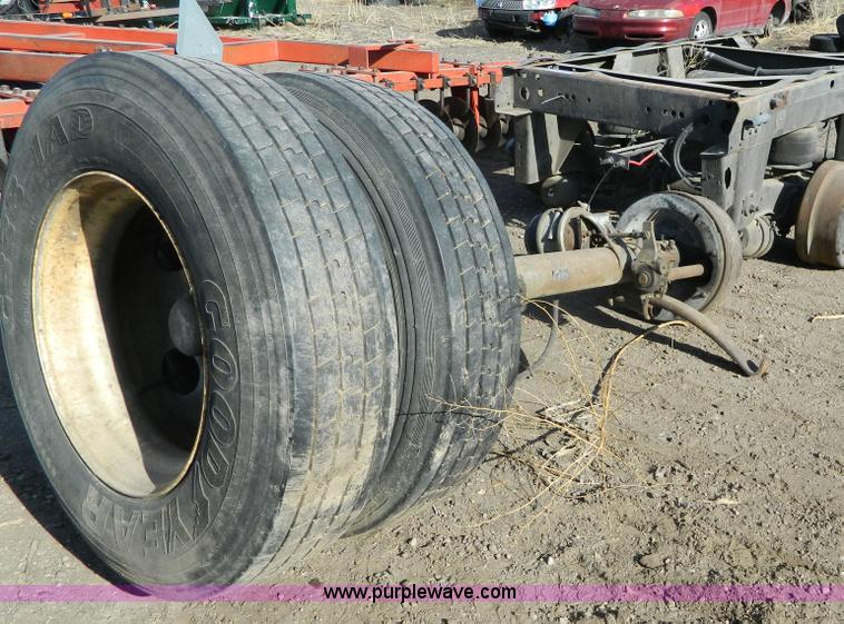 image for item BT9783 Semi trailer running gear