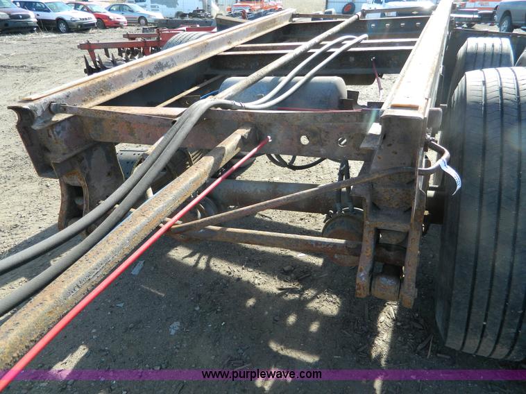 image for item BT9784 Semi trailer running gear