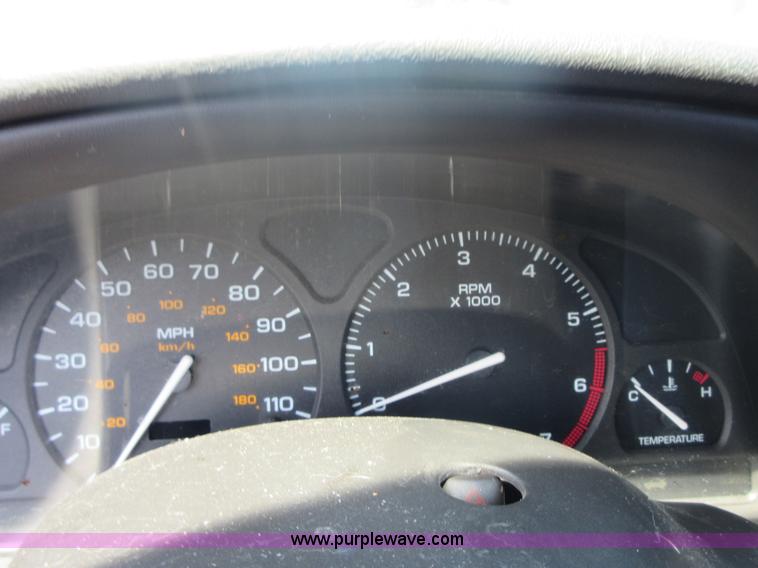 image for item I2020 2001 Saturn SL SL1