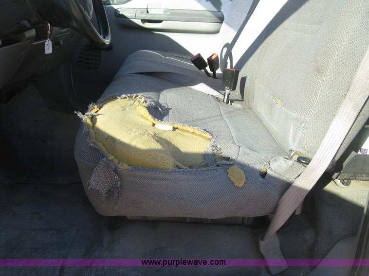 image for item J2964 2001 Ford F250 Super Duty XL pickup truck