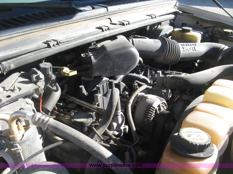 image for item J2964 2001 Ford F250 Super Duty XL pickup truck