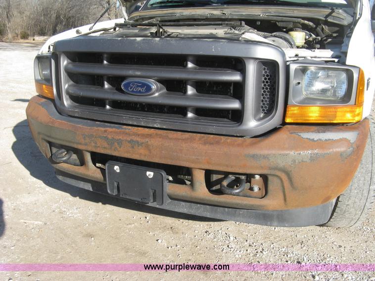image for item J2964 2001 Ford F250 Super Duty XL pickup truck