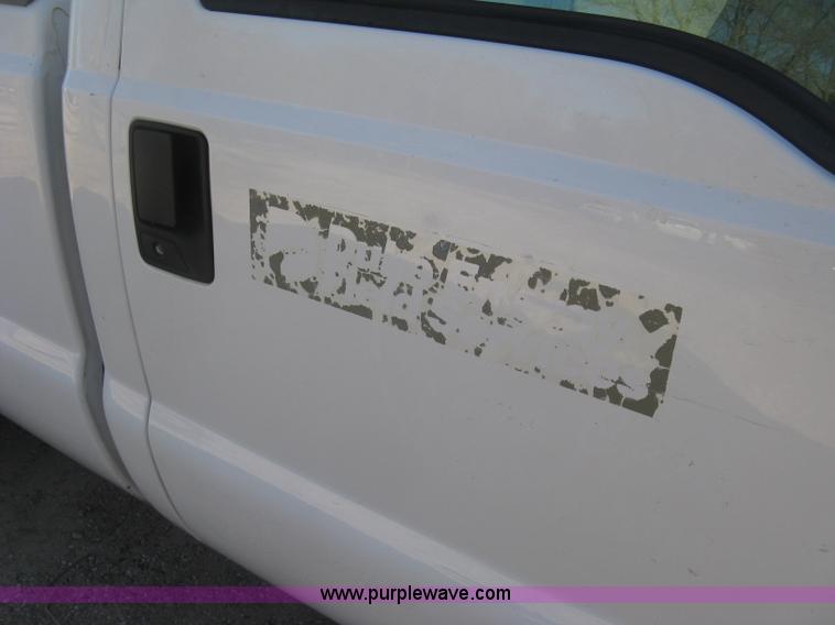 image for item J2964 2001 Ford F250 Super Duty XL pickup truck