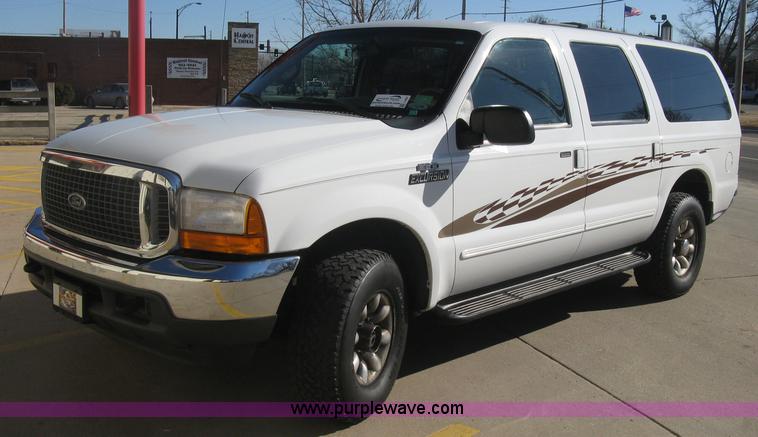 image for item J2967 2000 Ford Excursion XLT SUV