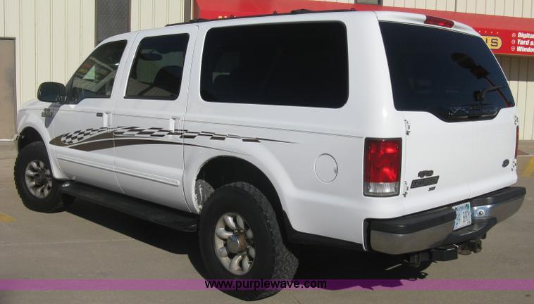 image for item J2967 2000 Ford Excursion XLT SUV