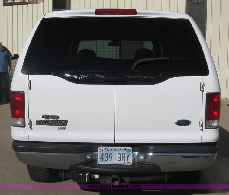 image for item J2967 2000 Ford Excursion XLT SUV
