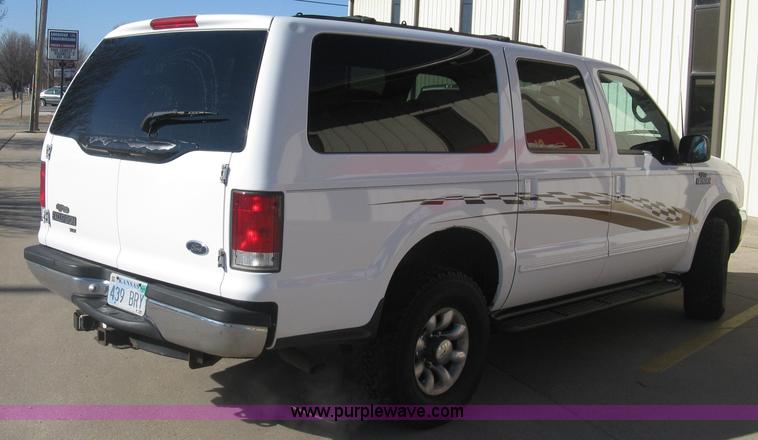 image for item J2967 2000 Ford Excursion XLT SUV