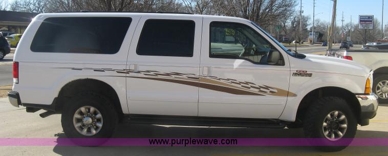 image for item J2967 2000 Ford Excursion XLT SUV