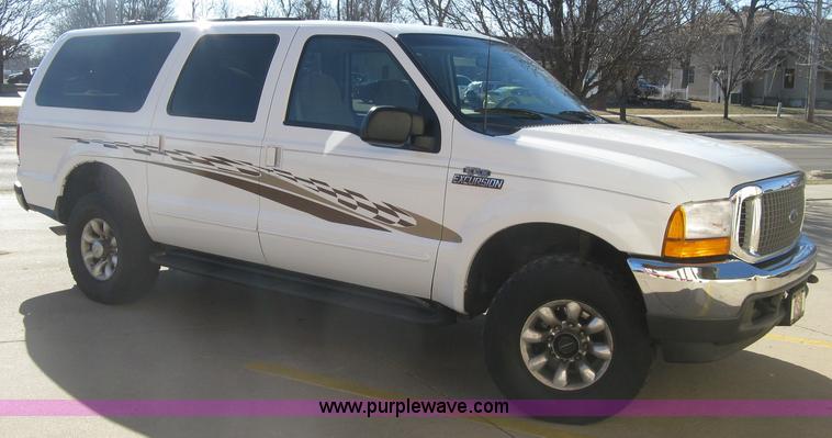 image for item J2967 2000 Ford Excursion XLT SUV