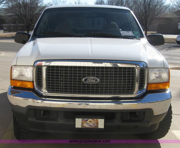 image for item J2967 2000 Ford Excursion XLT SUV