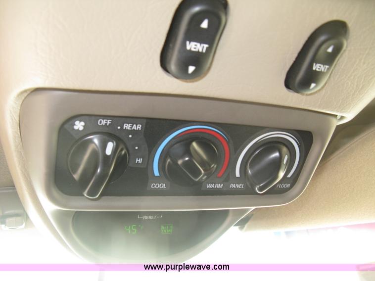 image for item J2967 2000 Ford Excursion XLT SUV