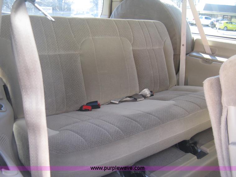 image for item J2967 2000 Ford Excursion XLT SUV