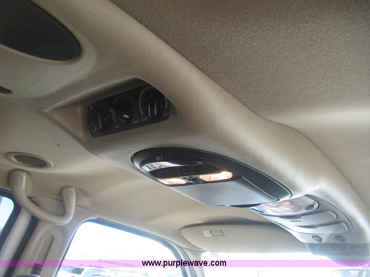 image for item J2967 2000 Ford Excursion XLT SUV