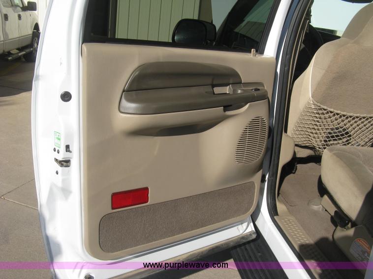 image for item J2967 2000 Ford Excursion XLT SUV