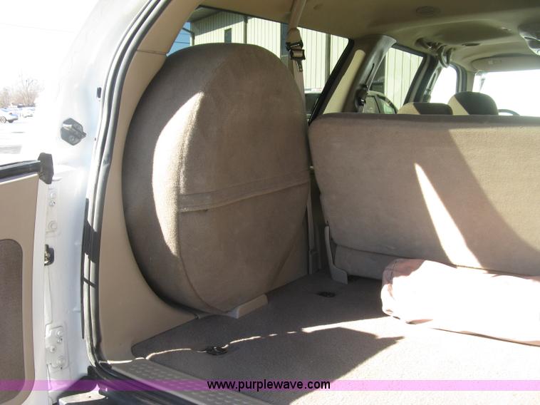 image for item J2967 2000 Ford Excursion XLT SUV