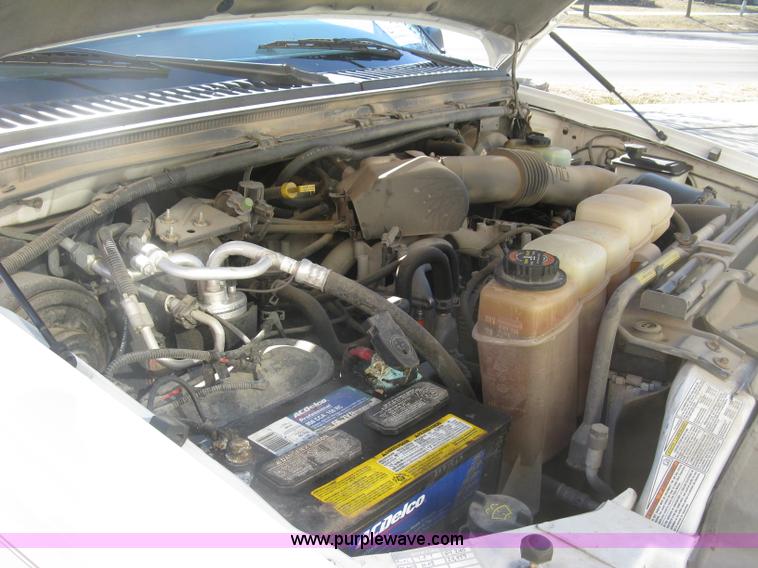 image for item J2967 2000 Ford Excursion XLT SUV